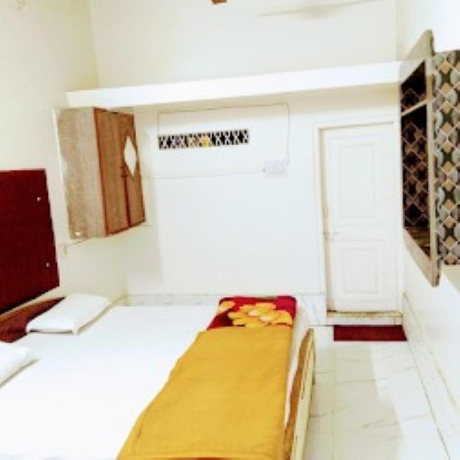 Shivam Hotel, Pali  Exterior photo